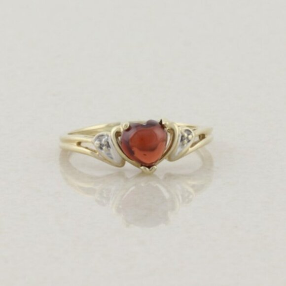 10k Yellow Gold Natural Garnet & Diamond Ring Size 7 1/4